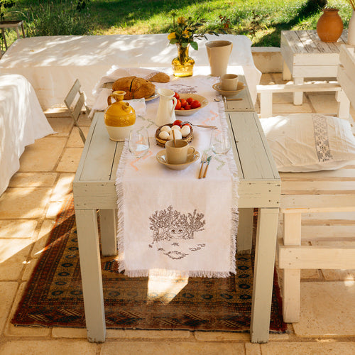 "APULIAN OLIVE TREE"runner